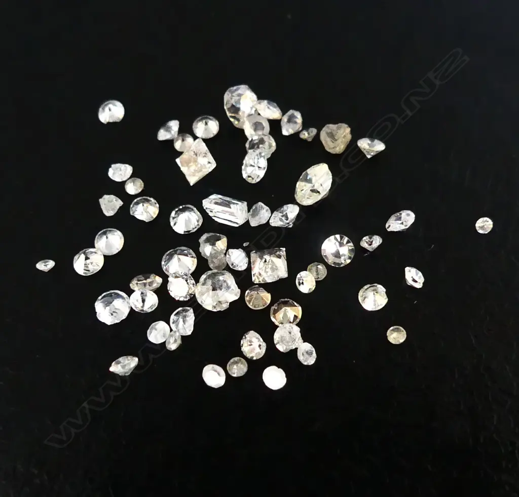 BAG OF SMALL UNSET DIAMONDS Image 1++