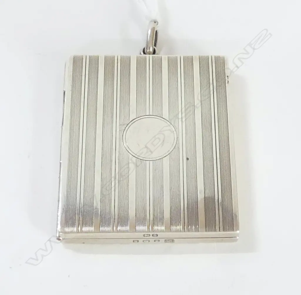 HEAVY SILVER DOUBLE FOLDING PHOTO FRAME 100 x 63mm Birmingham 1917 by A & J Zimmerman Ltd  Image 1++