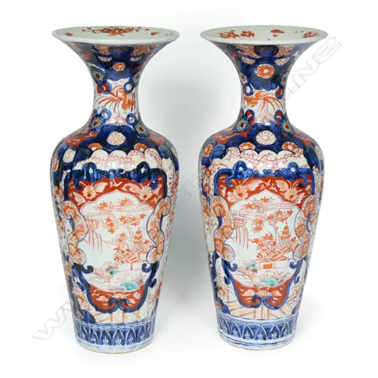 PR IMARI VASES H.370mm (professional restoration to one vase)