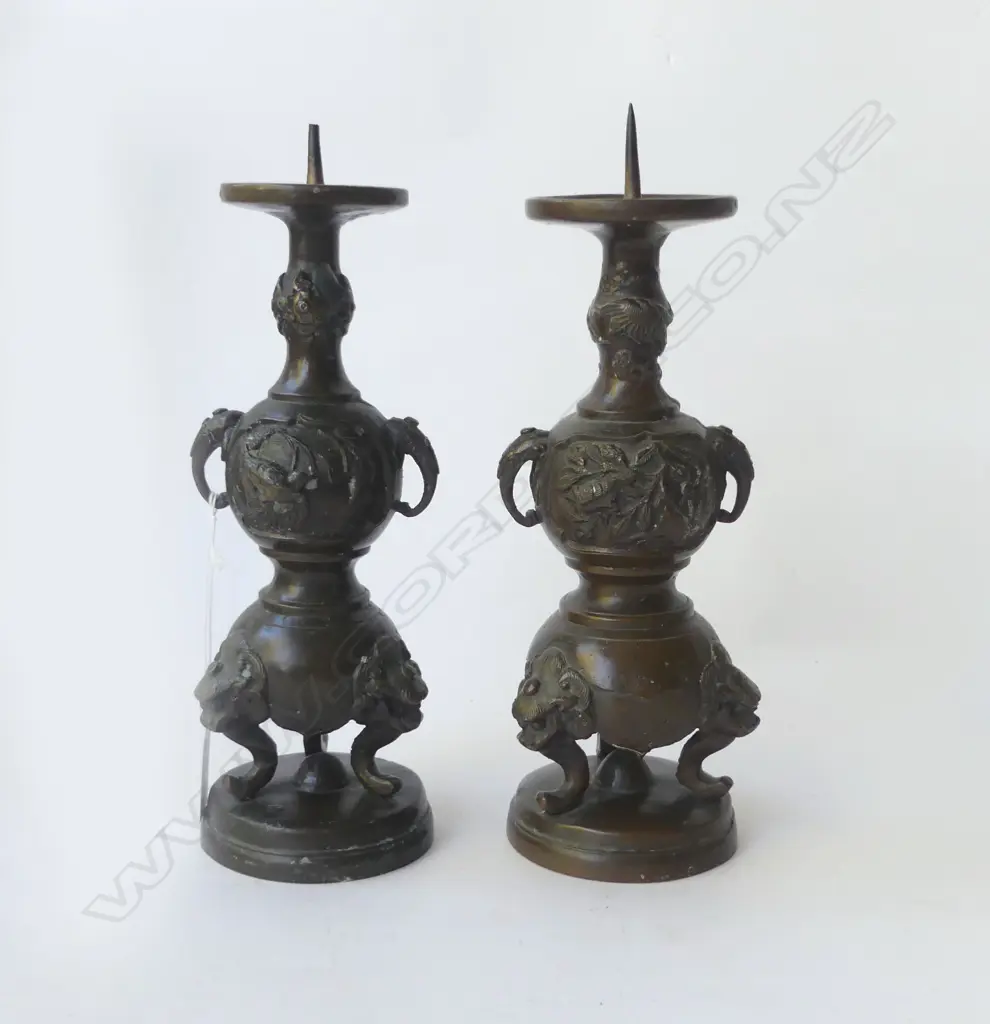 PR OF BRONZE ORIENTAL CANDLE HOLDERS H22500 Image 1++