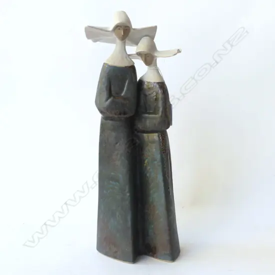 LLADRO NUNS H.335mm