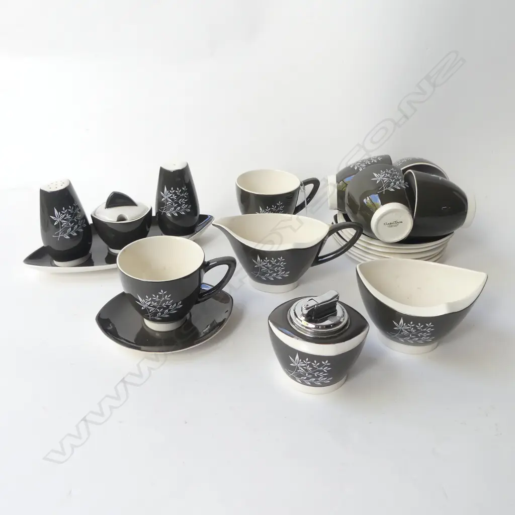 VINTAGE CARLTONWARE AUSTRALIAN DESIGN PIECES; 6 C/S, MILK/SUGAR, 3PC CONDIMENT SET & CIG LIGHTER Image 1++
