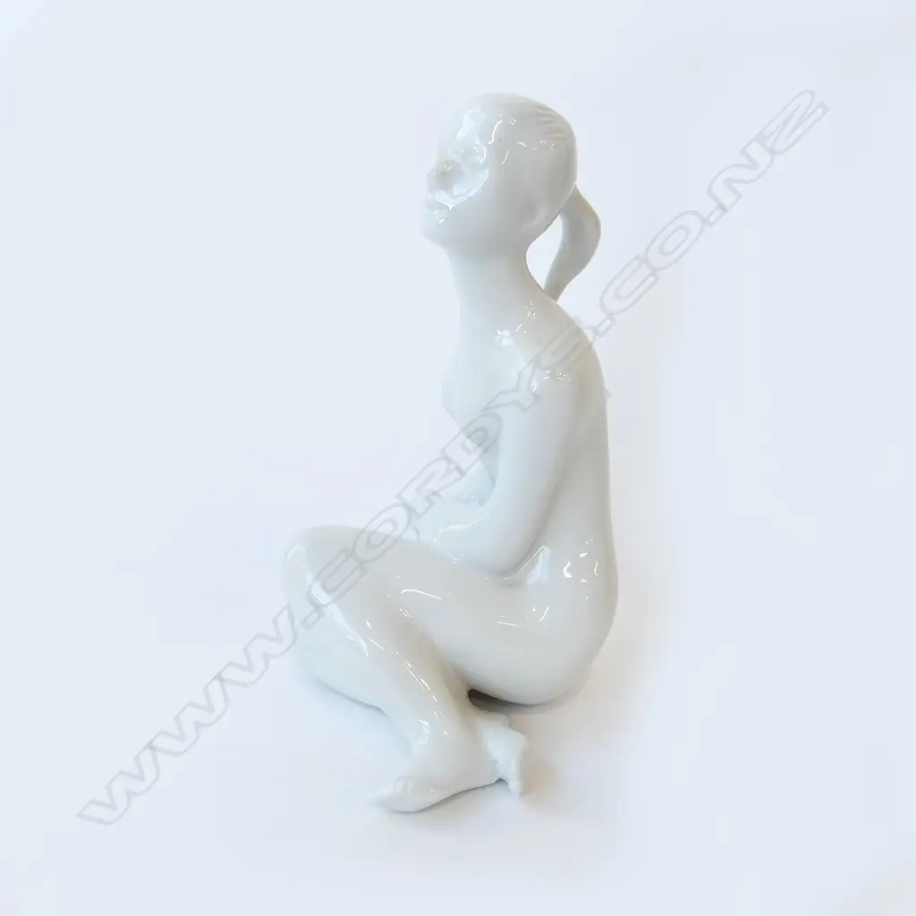 ROYAL DUX PORCELAIN NUDE FIGURINE H.22CM   Image 1++