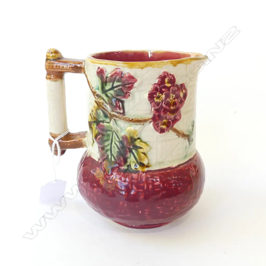 ANTIQUE MAJOLICA JUG BASKETWEAVE, LEAVES & FLOWERS ENGLAND H.140MM Image 1++