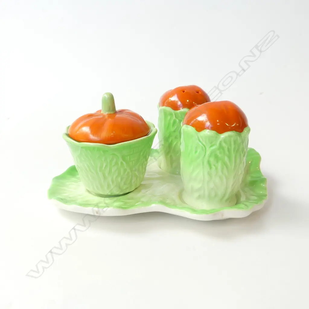 MIDWINTER LETTUCE TOMATO CRUET SET – SALT & PEPPER SHAKERS, LIDDED MUSTARD ON STAND L.14CM Image 1++
