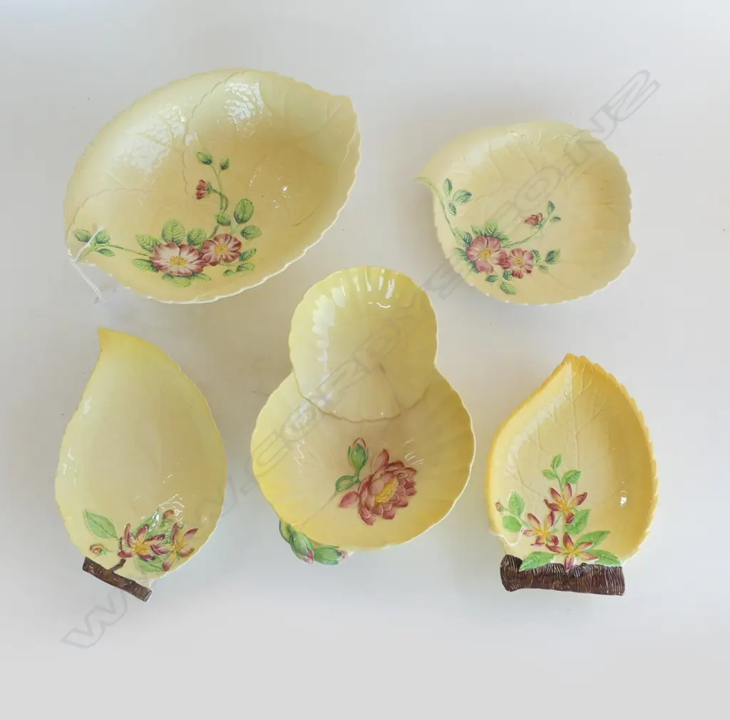 2 CARLTONWARE YELLOW LEAF BOWLS DIA270MM & 3 LEAF DISHES  210MM SMALLEST Image 1++