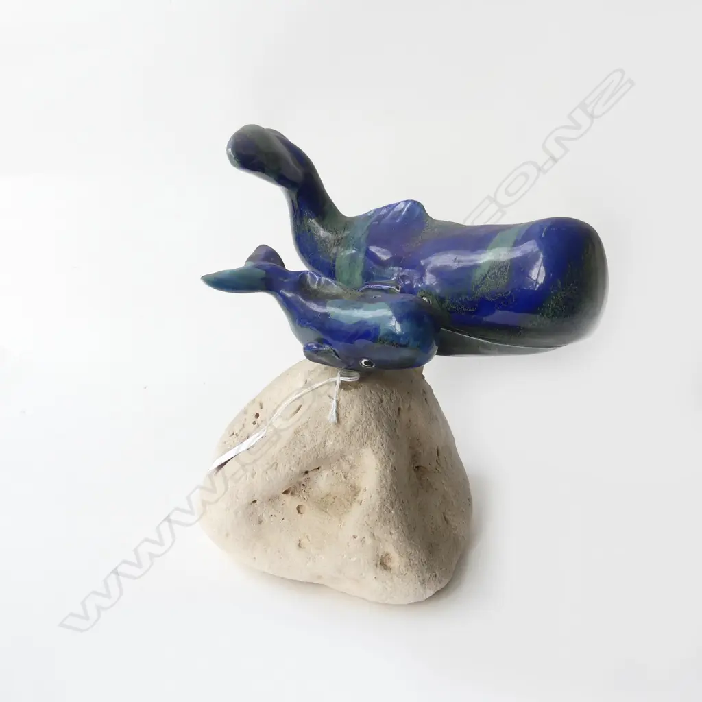 PILOT WHALE w CALF, CERAMIC SCULPTURE MOUNTED ON VOLCANIC STONE BASE, HANDCRAFTED HAWAII. H.260mm Image 1++