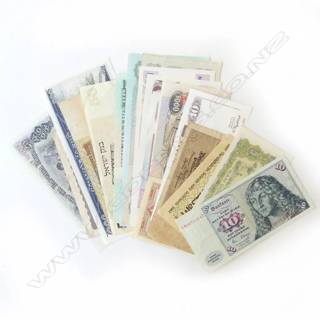 20 ASST. WORLD BANK NOTES Image 1++