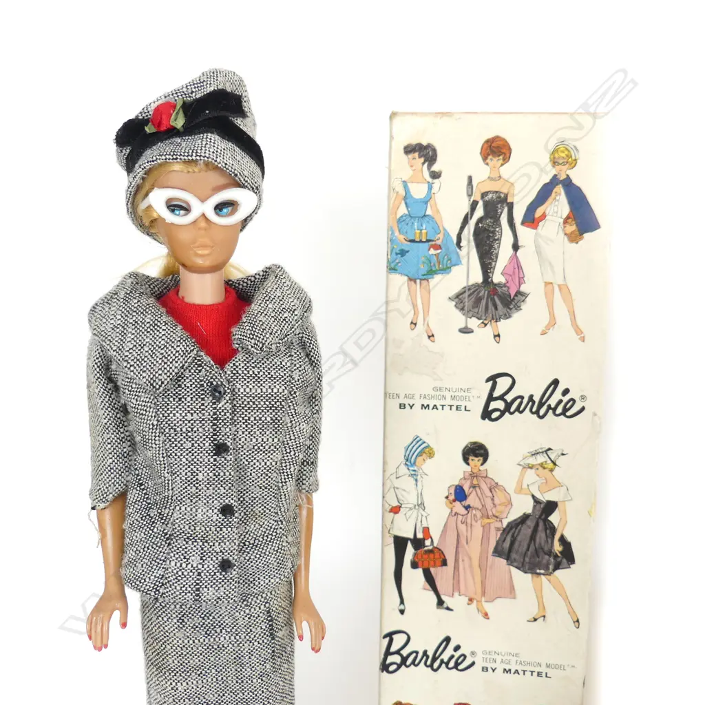 VINTAGE 1960s BARBIE IN ORIG. BOX + ACCESSORIES & 1935 JUBILEE BUTTON BOX Image 1++