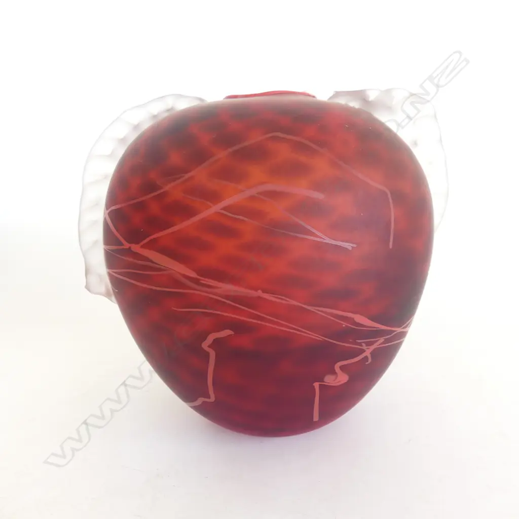 LYNDON OVER 'FIN' BOWL, NZ ART GLASS, HANDBLOWN, c2000. H.200mm Image 1++