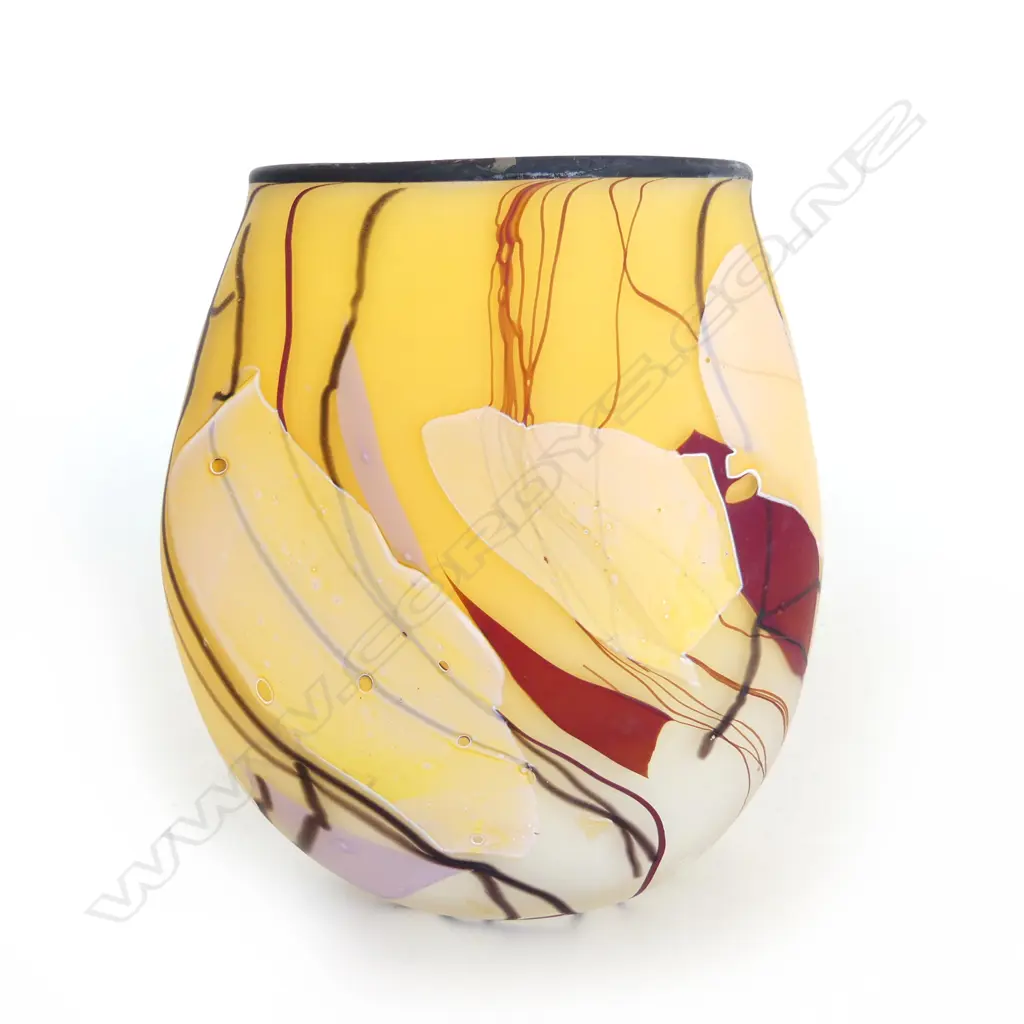 KEITH MAHY (1947-2013) SHARD VASE, NZ ART GLASS, 2004. H.190mm  Image 1++