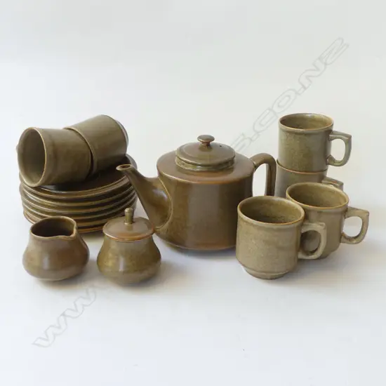 TEMUKA TEASET  TEAPOT 6 C/S & CREAM SUGAR 