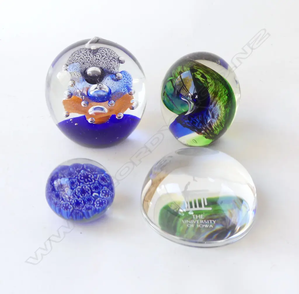 4 GLASS PAPERWEIGHTS 90mm dia  Image 1++