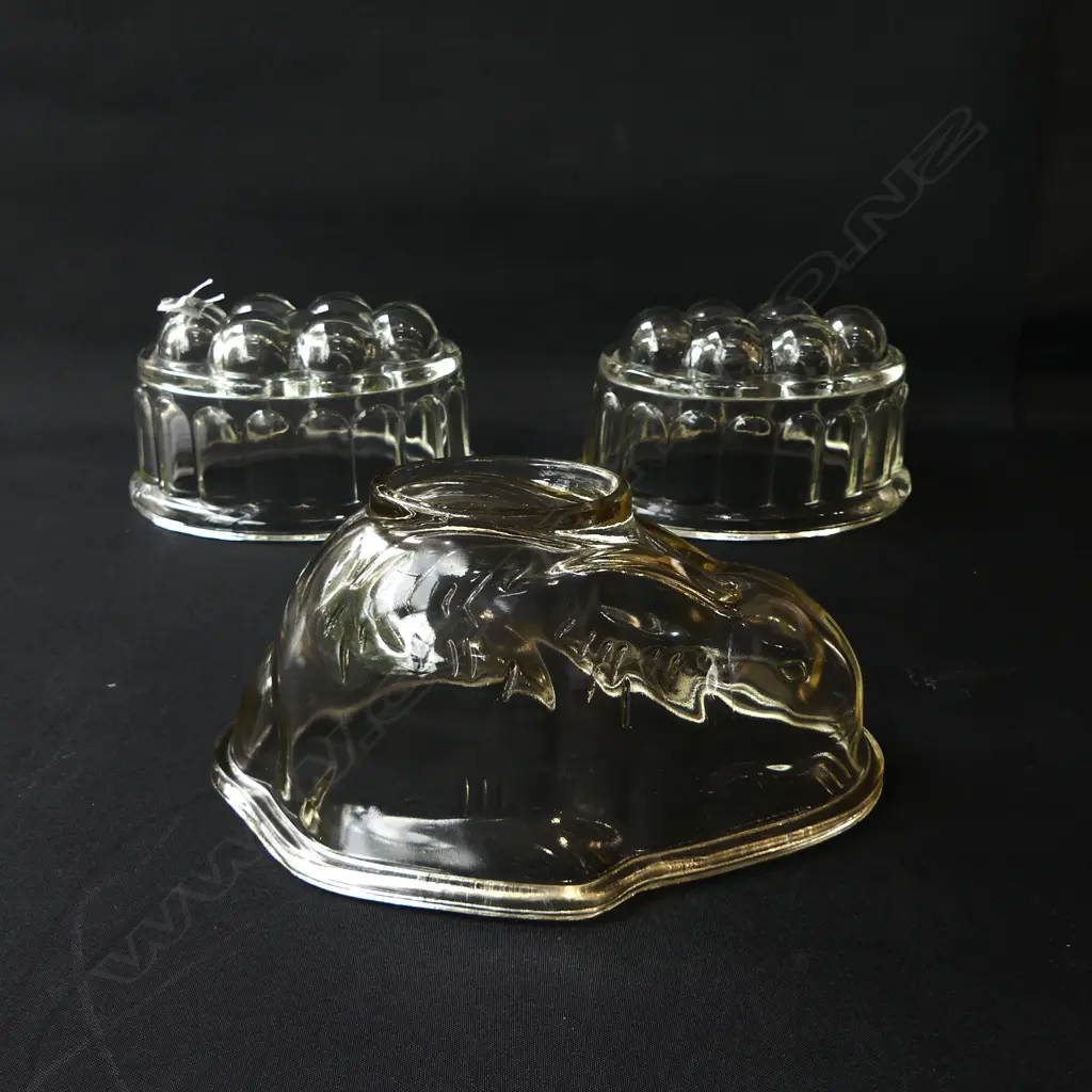 3 PRESSED GLASS JELLY MONLDS ONE A RABBIT L200MM Image 1++