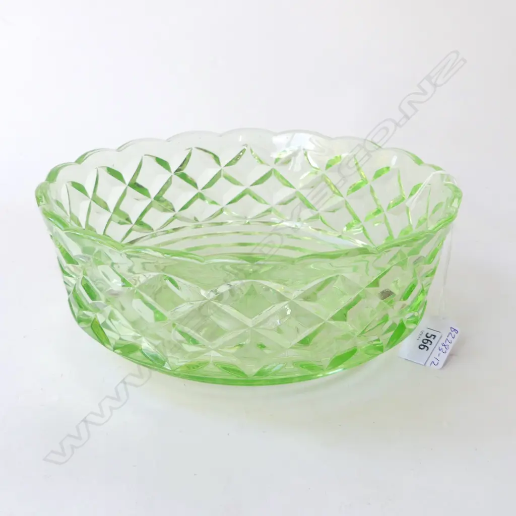 URANIUM GLASS FRUIT BOWL DIA200MM Image 1++
