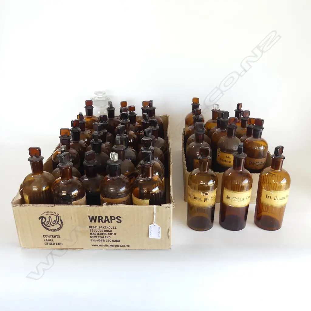 LG COLLECTION 45 VINTAGE SEPIA CHEMIST BOTTLES & A TALL CLEAR GLASS BOTTLE w GOLD LABEL Image 1++