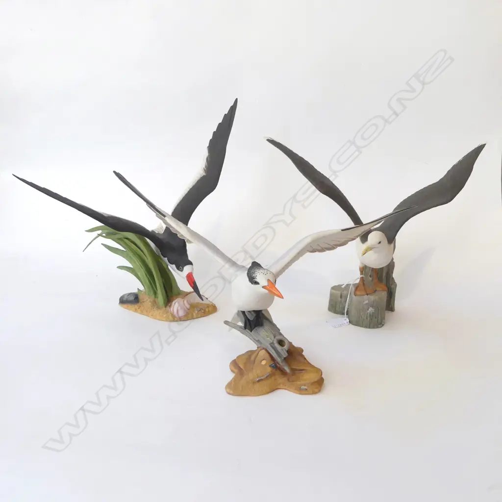 THREE PORCELAIN SEABIRDS [FRANKLIN MINT] Image 1++