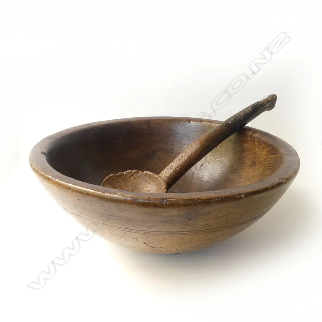 LG ELM DOUGH BOWL 490mm dia + SYCAMORE LADLE L.485mm Image 1++