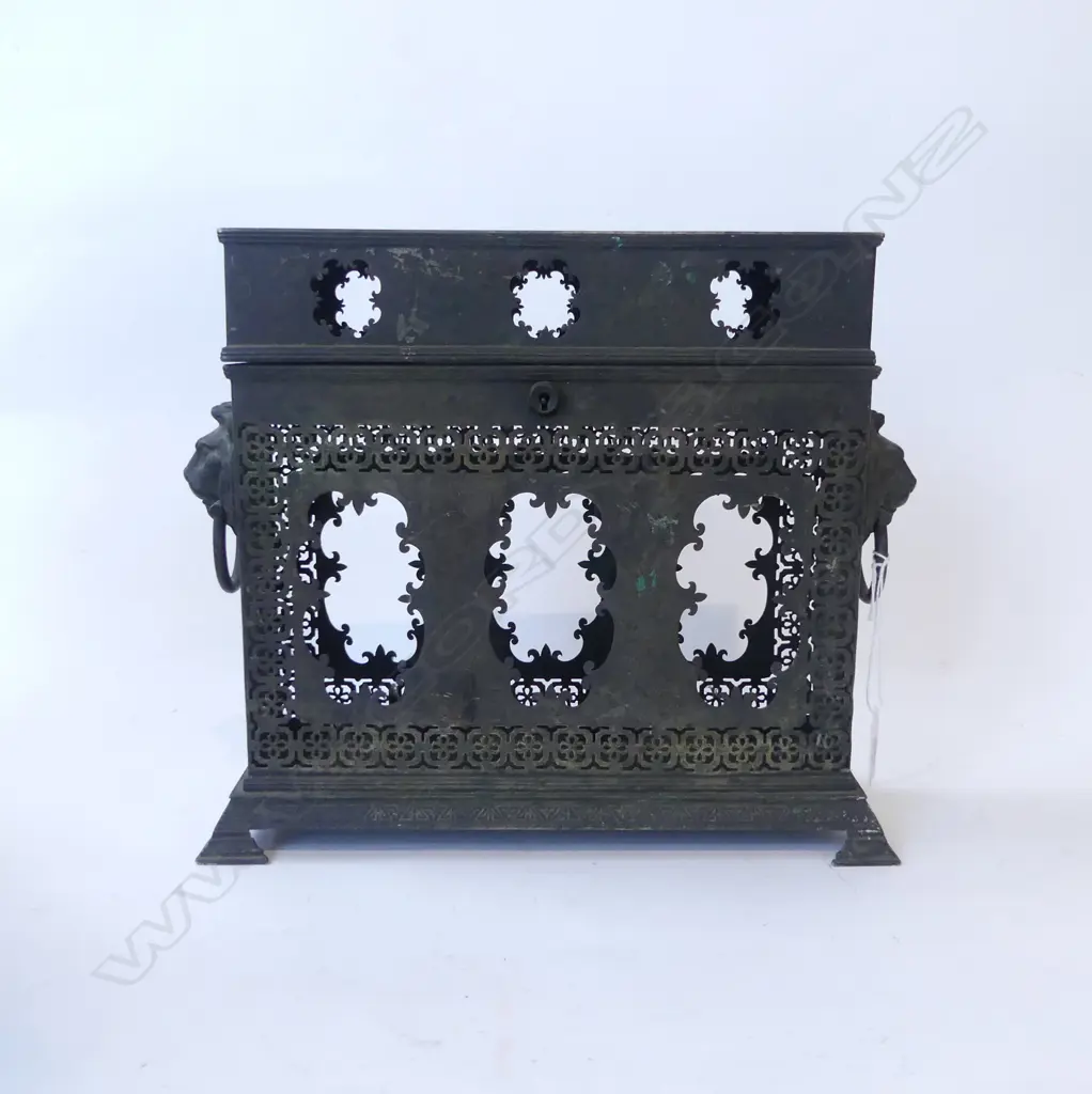 ANTIQUE SILVER PLATE TANTALUS 310x110x270mm... Image 1++