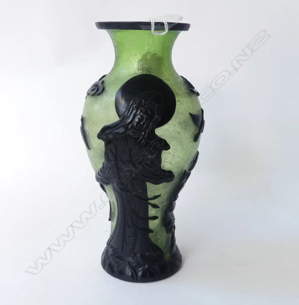 CHINESE PEKING STYLE GLASS VASE H.235mm Image 1++