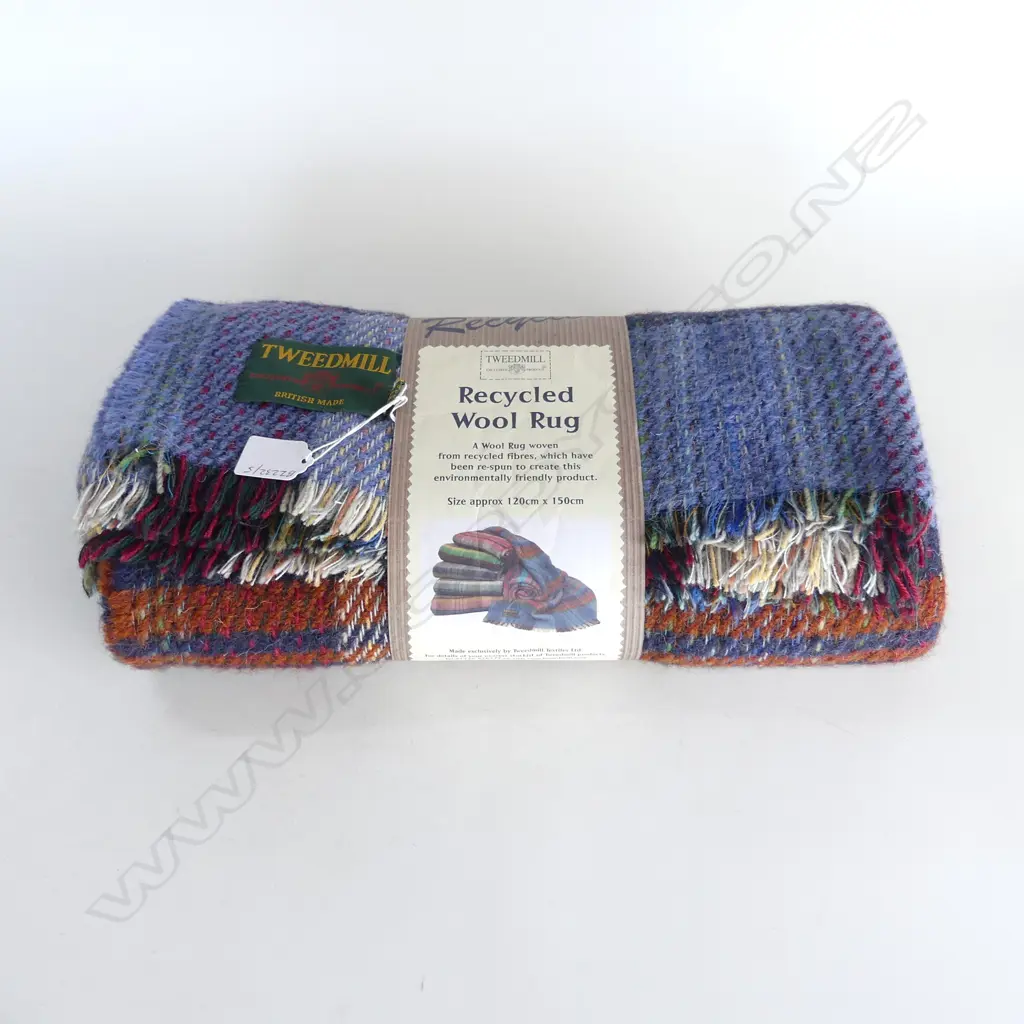 TWEEDMILL BRITISH MADE RECYCLED WOOL RUG – AS NEW 150CM X 120CM Image 1++