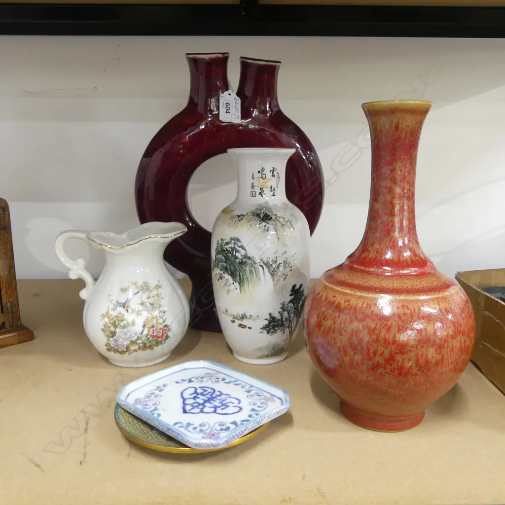 6 ASST. ORIENTAL PCES; 3 VASES H.320mm, JUG, 2 PIN DISHES Image 1++