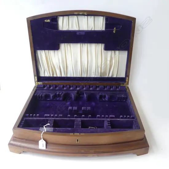 OAK CANTEEN BOX VELVET LINED INTERIOR LOCKABLE WITH KEY 500MM