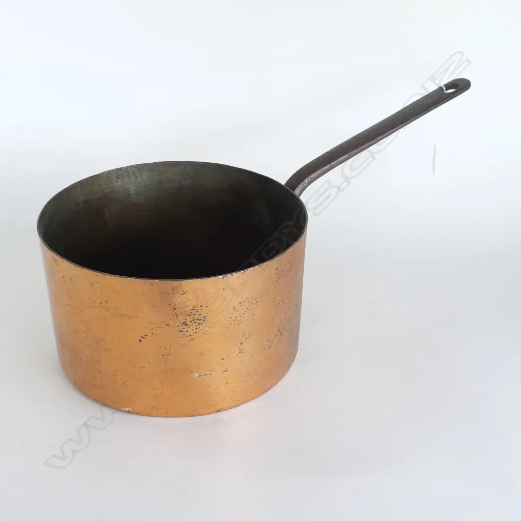 LARGE ANTIQUE COPPER POT FORGED STEEL HANDLE W.3.2KG D.26CM L.52CM Image 1++