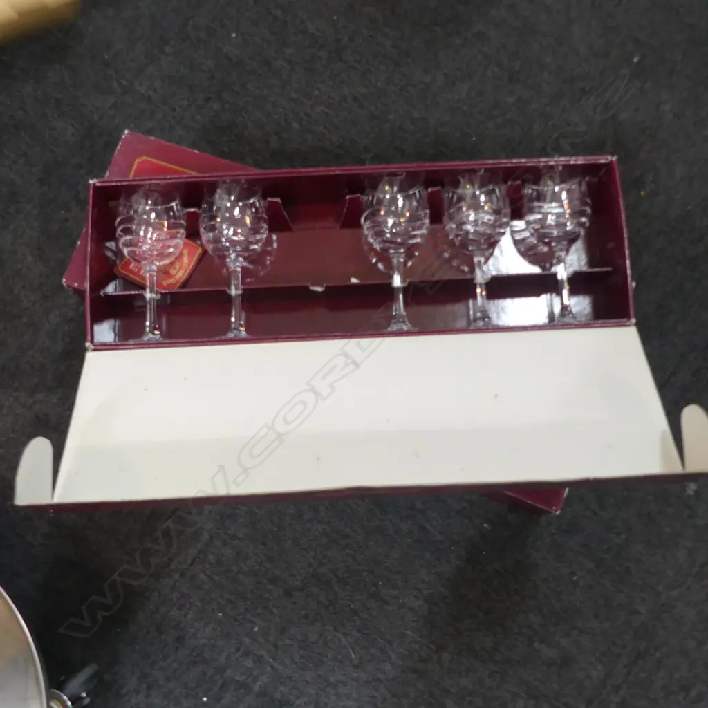 17 ROYAL CRYSTAL ROCK WINE GLASSES IN 3 BOXES (9x 165mm, 8x 180mm) some cloudy Image 1++