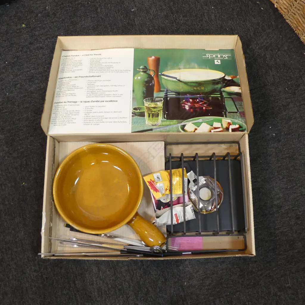 BOXED FONDUE SET, SPRING SWITZERLAND Image 1++