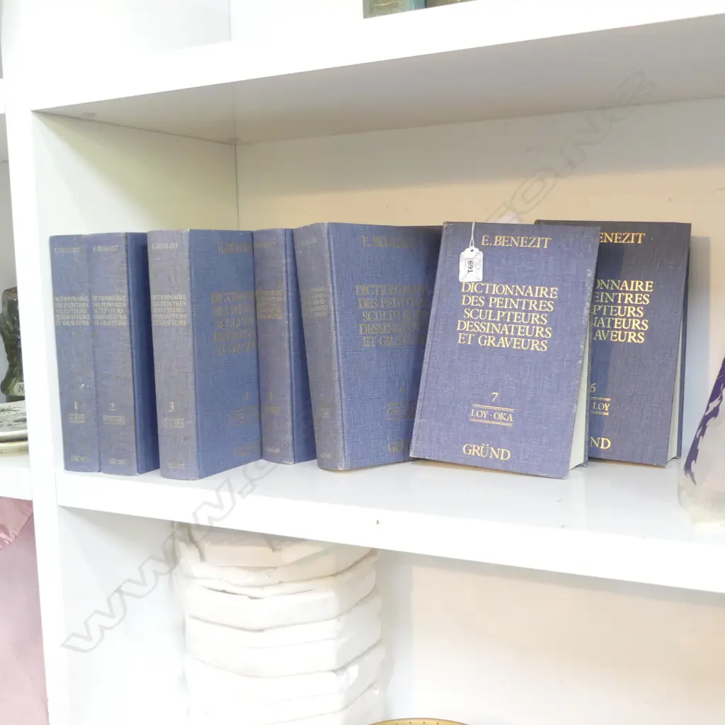E BENEZIT 10 VOLUME ARTISTS REFERENCE BOOK SET in French. Dictionary of artists Sculptors engravers etc Image 1++