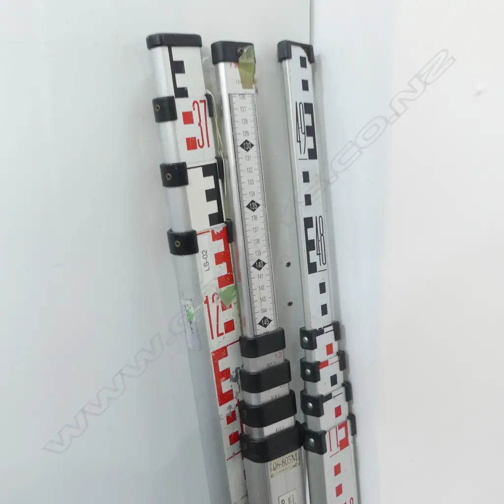 3 LG METAL SURVEYORS RULERS L.1450mm Image 1++