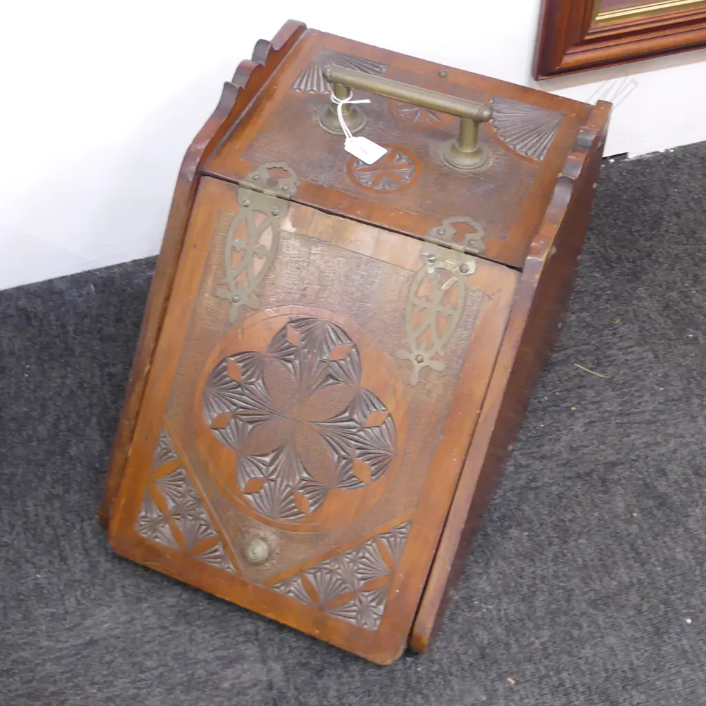 EDWARDIAN CHIP CARVED COAL SKUTTLE W.470mm Image 1++