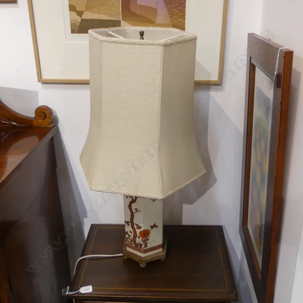 OCTAGONAL ORIENTAL CERAMIC TABLE LAMP H.700mm Image 1++