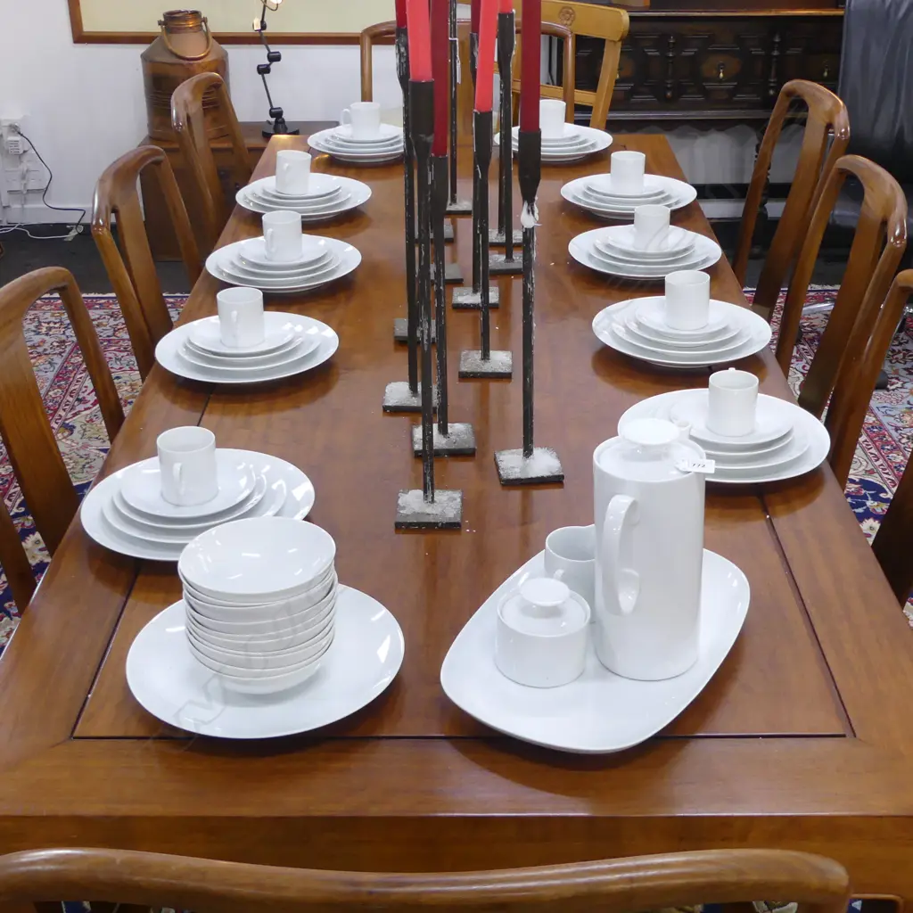 LG THOMAS GERMANY PART DINNER SERVICE INCL. 11 DINNER PLATES 265mm dia Image 1++