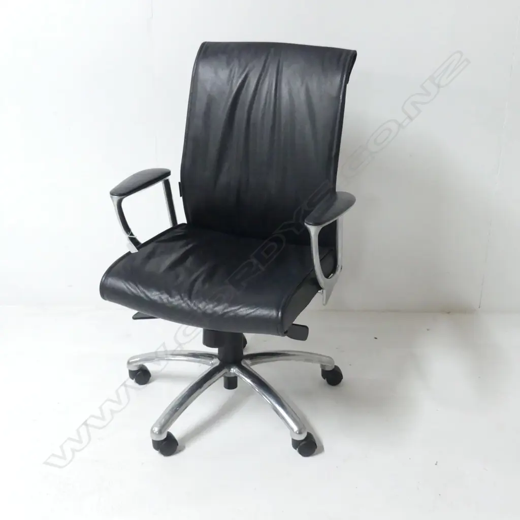 DESIGNER BLACK LEATHER OFFICE CHAIR Image 1++