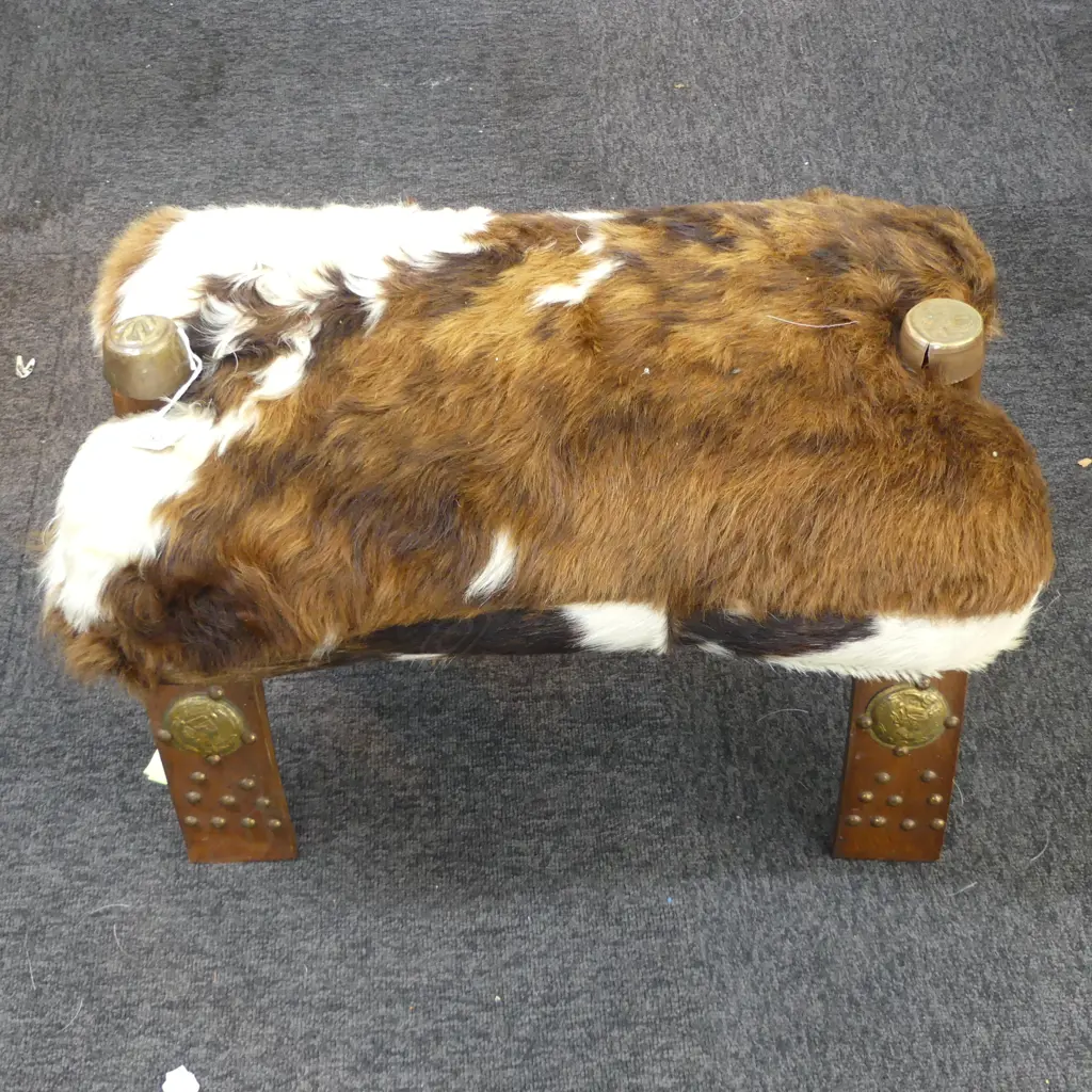 CAMEL STOOL w. COWHIDE CUSHION W.560mm Image 1++
