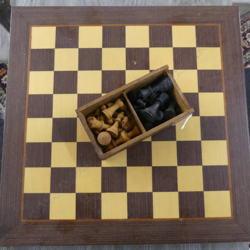 WOODEN CHESS SET 395x395mm Image 1++