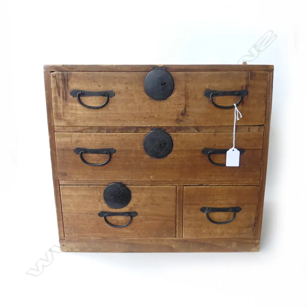 OLD JAPANESE CABINET 4 drawers. H.385mm. Image 1++
