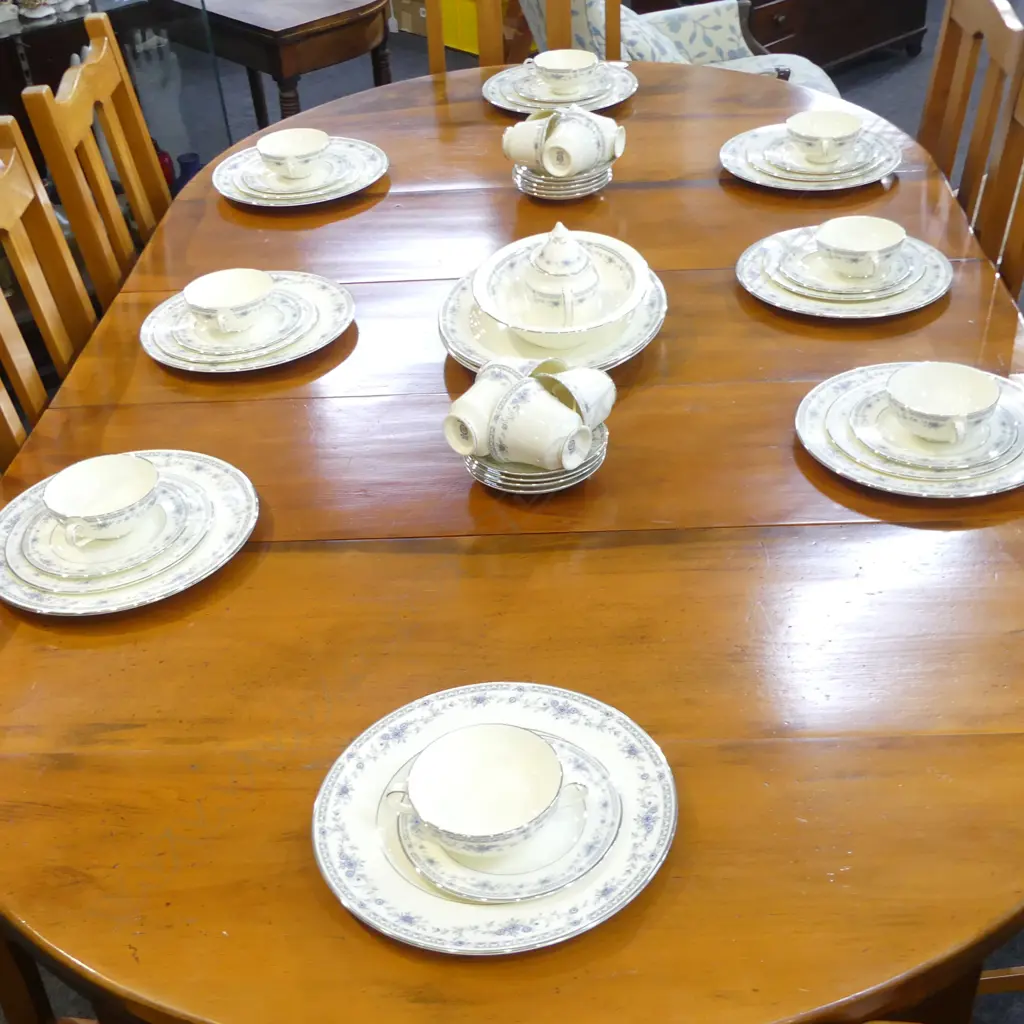 LG MINTON 'BELLEMEADE' DINNER SERVICE INCL. 8 DINNER PLATES, 43 PCES APPROX Image 1++
