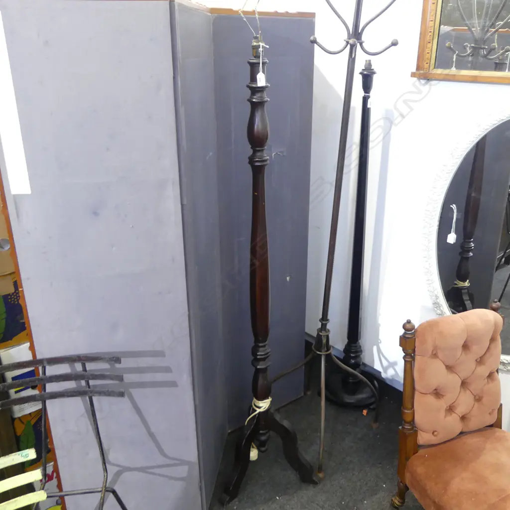 VINTAGE MAHOGANY STANDARD LAMP TRIPOD BASE H.1600mm Image 1++
