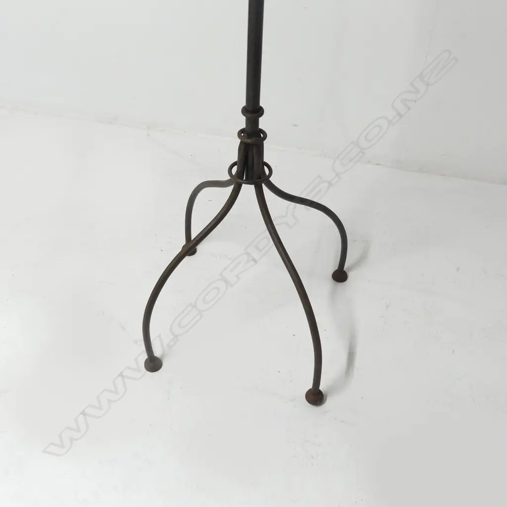 EBONISED STEEL 4 SCROLL ARM PEDESTAL COAT STAND Image 1++
