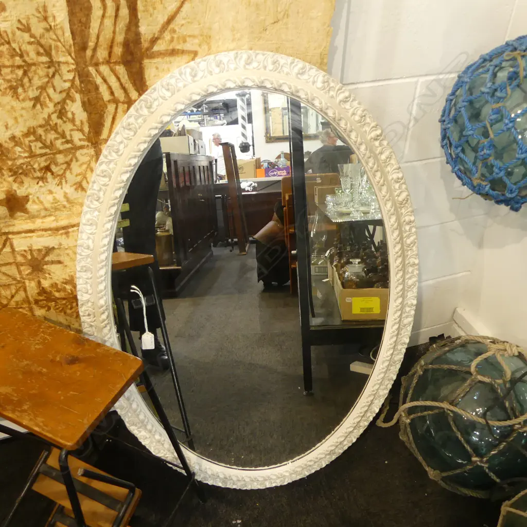 LG OVAL MIRROR, ORNATE WHITE FRAME 1020x720mm Image 1++