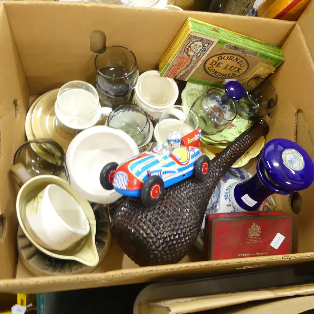 ASST. CERAMICS; CROWN LYNN, 2 DECANTERS, AIR LINE GLASSES, CIGARS ETC Image 1++