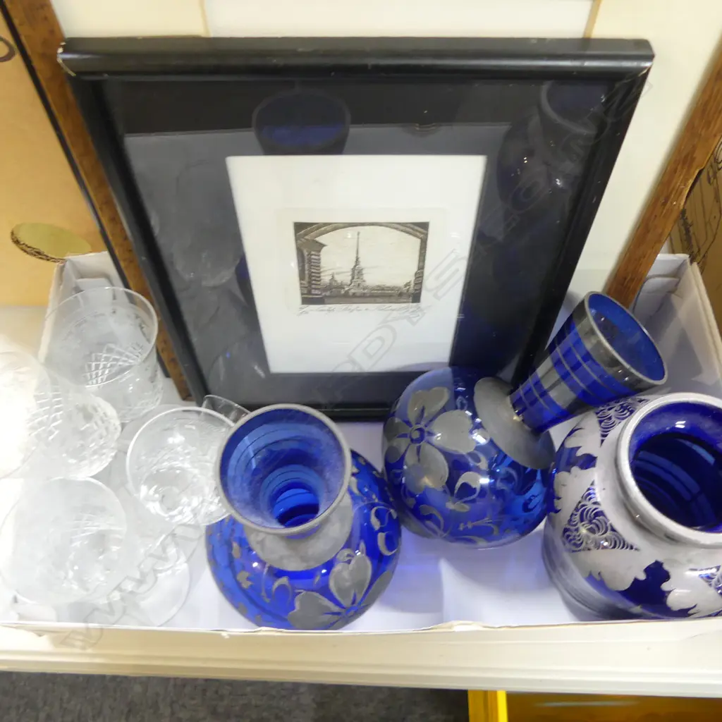 3 BLUE GLASS VASES H.155mm, 5 SHERRY, 3 ETCHINGS Image 1++