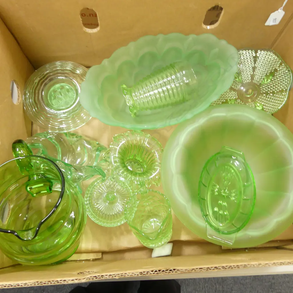 BOX LOT OF GREEN DEPRESSION GLASS BOWLS JUGS ETC Image 1++