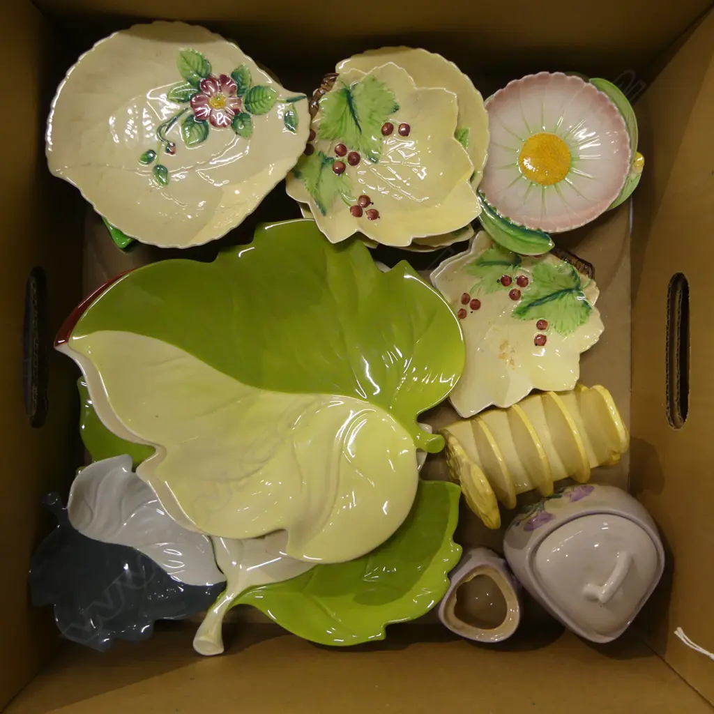 BOX LOT CARLTONWARE LEAF DISHES TOAST RACK LIDDED JAR ETC Image 1++