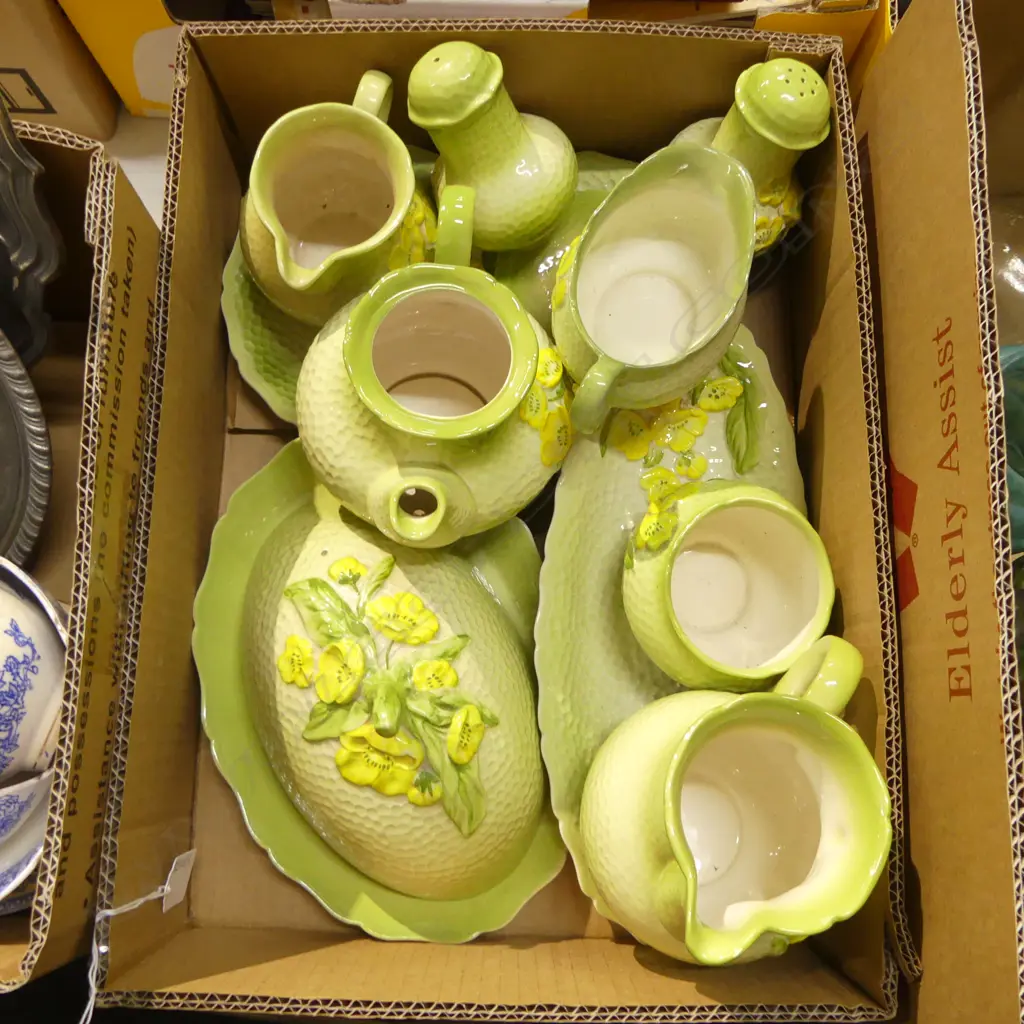 COLLECTION OF CARLTON WARE YELLOW FLOWER PAT DISHES JUGS  ETC Image 1++