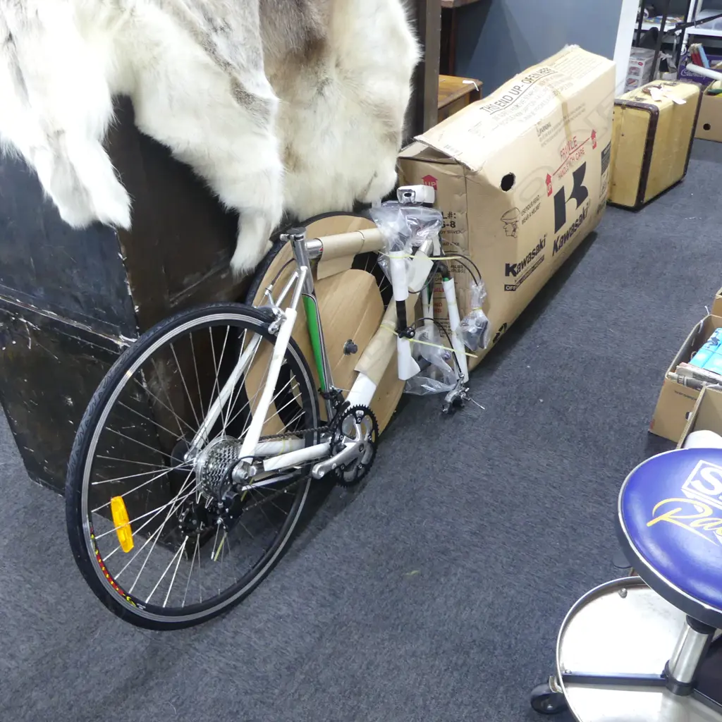26'' KAWASAKI ROAD BICYCLE - NEW IN BOX UNASSEMBLED Image 1++