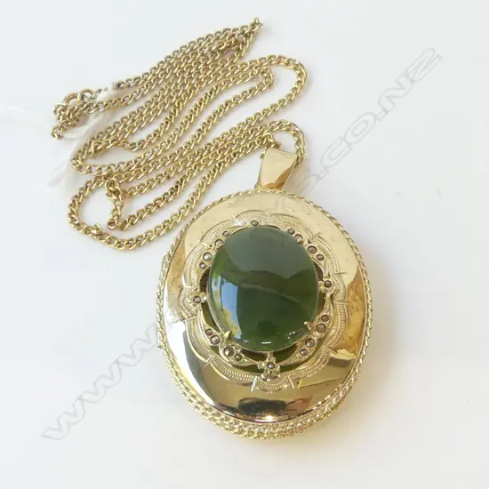 SILVER GILT AND POUNAMU LOCKET AND CHAIN 38gm